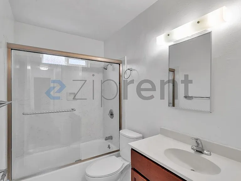 2341 21st St #B — Photo 11