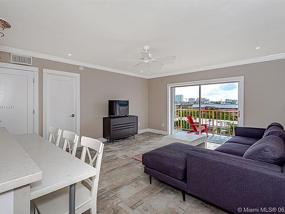 4th image of 3770 NE 171st St APT 503-B