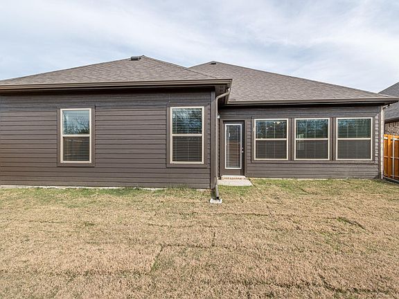 4th image of 7808 Cottonwood Dr