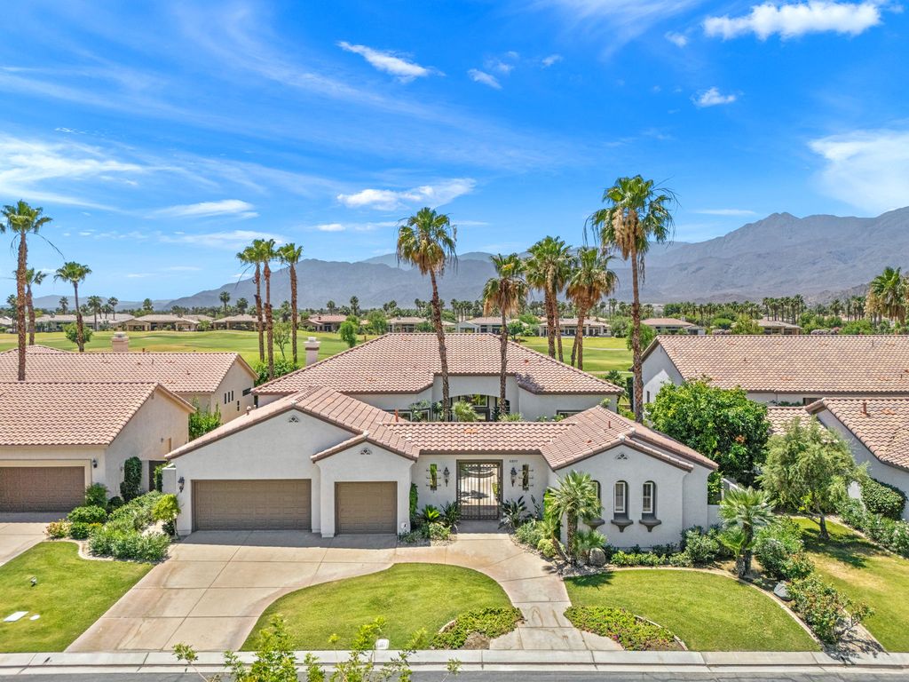 81055 Legends Way photo 1