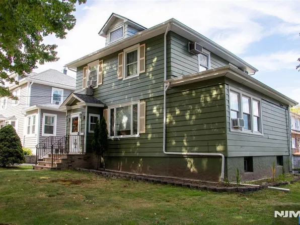 883 Ray Avenue, Ridgefield, NJ 07657