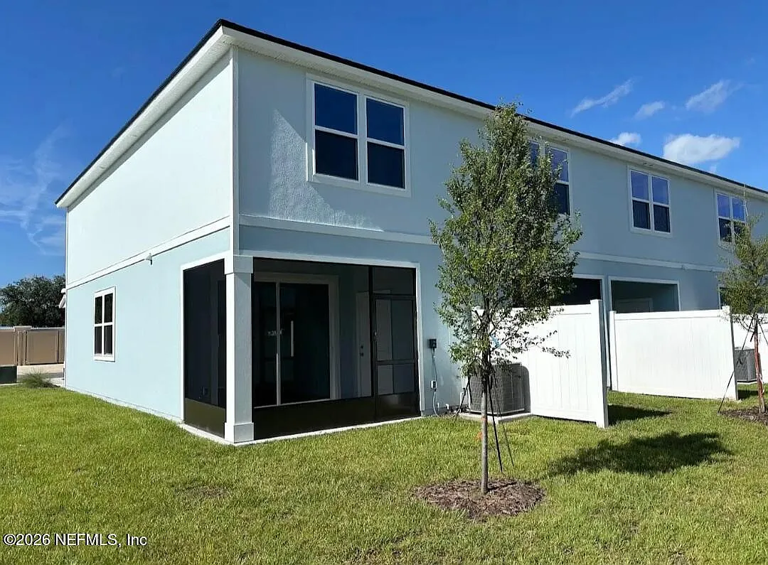 3 bed, 2.5 bath, 1308 sqft, $1,850 — Photo 3