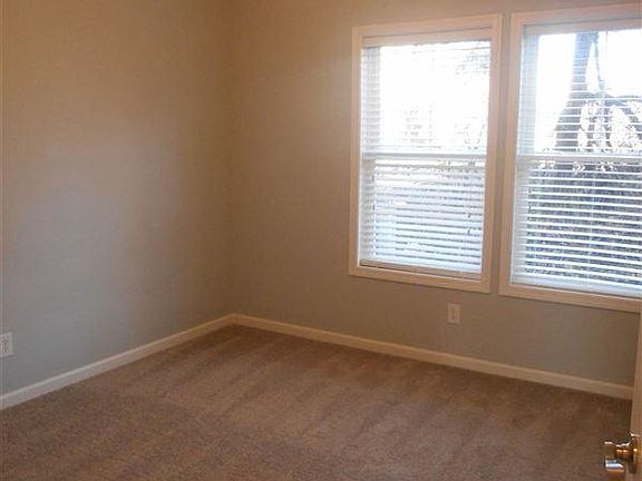 5th image of 4422 N Cypress Ln APT 114