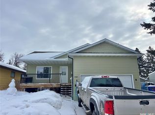 341 Maple Ave, Yorkton, SK S3N1W9