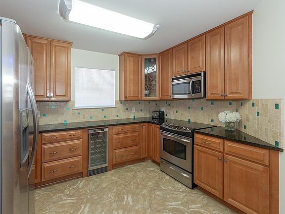 3rd image of 114 Mainsail Dr #C26