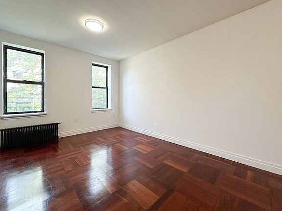 4th image of 611 W 137th St #G36