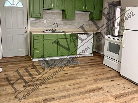 3rd image of 1012 E Marley Dr