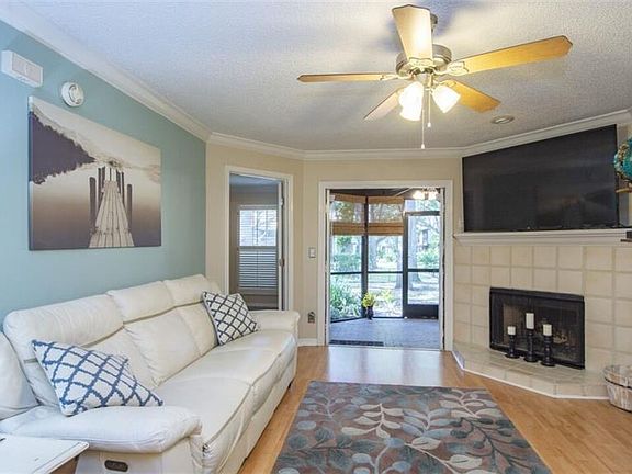 2nd image of 2676 Sequoia Ter Unit 2676