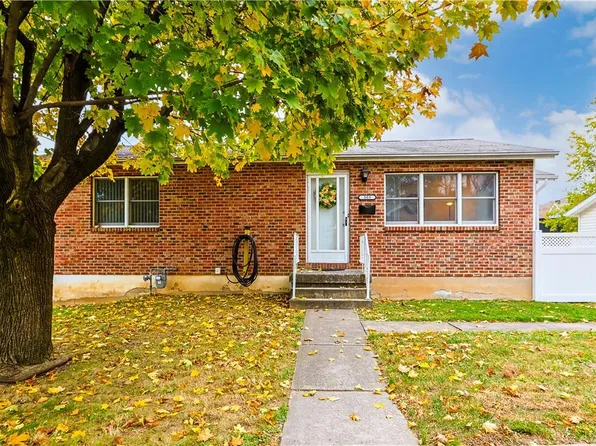 305 Chestnut St, Freemansburg, PA 18017