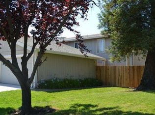 6080 Woodside Dr, Rocklin, CA 95677