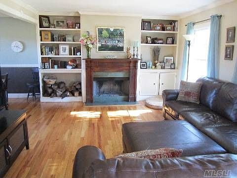 4th image of 24 Baywood Ln