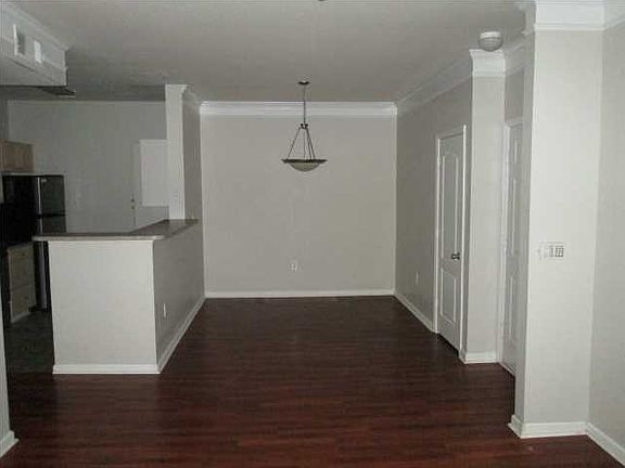 3rd image of 1300 Park Blvd #612
