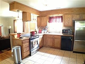 5th image of 1380 Nesbitt Dr
