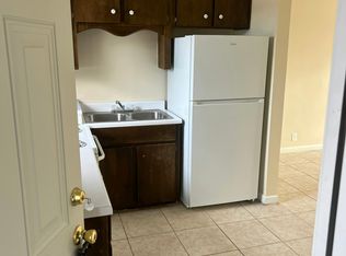 724 S 4th St #B7, Jesup, GA 31545
