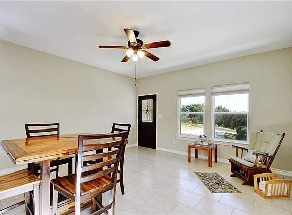 5th image of 1330 Yaupon Dr