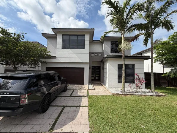 15976 SW 136th Ter, Miami, FL 33196
