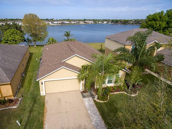 3rd image of 12917 Lake Vista Dr