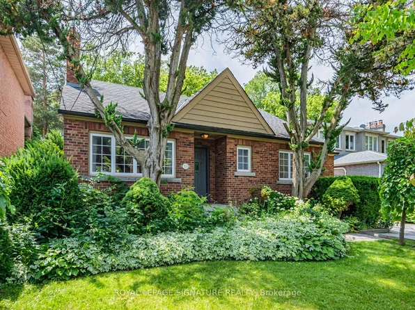 59 Parkview Hill Cres, Toronto, ON M4B 1R1