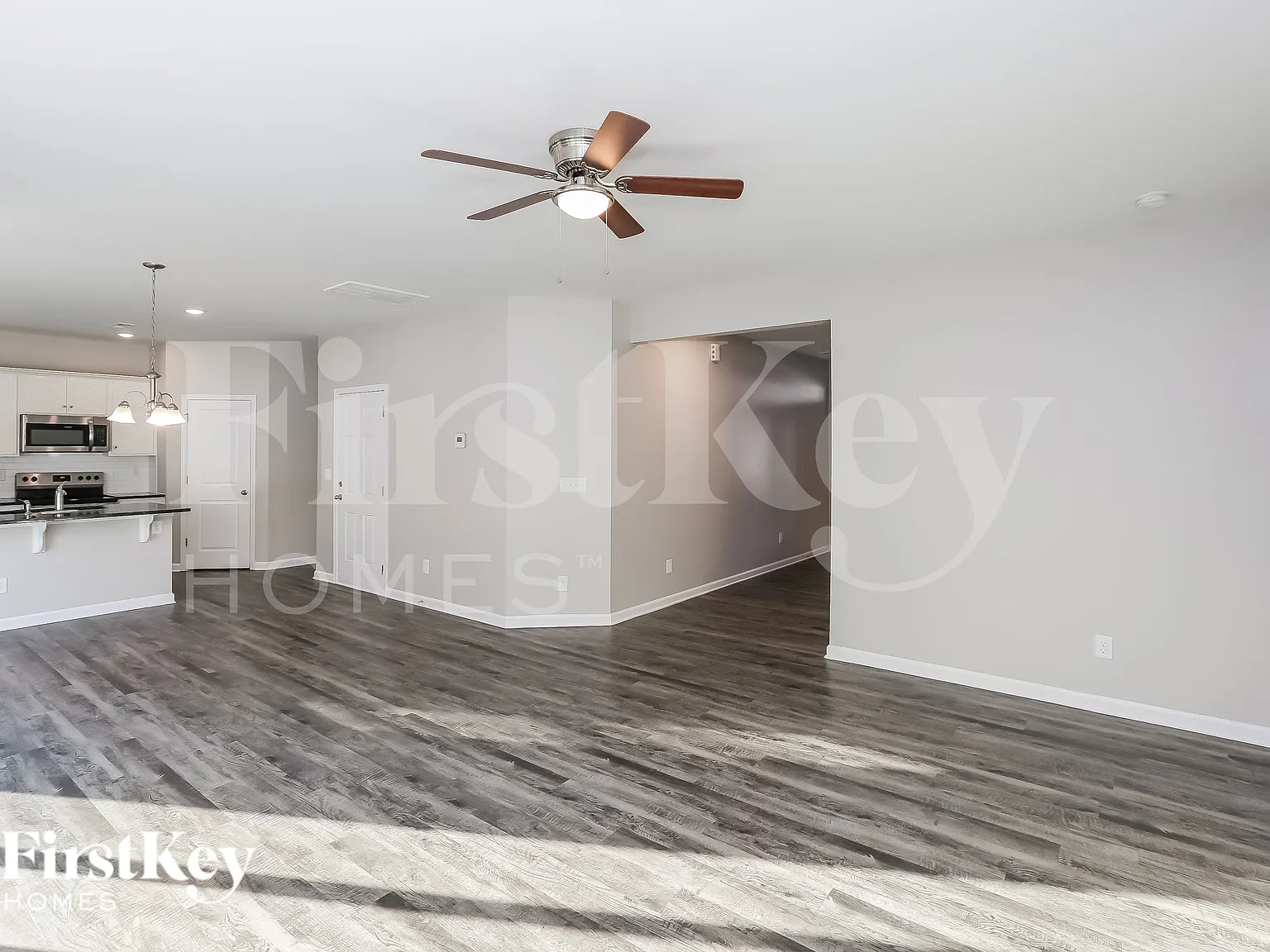 4 bed, 2.5 bath, 2106 sqft, $2,540 — Photo 4