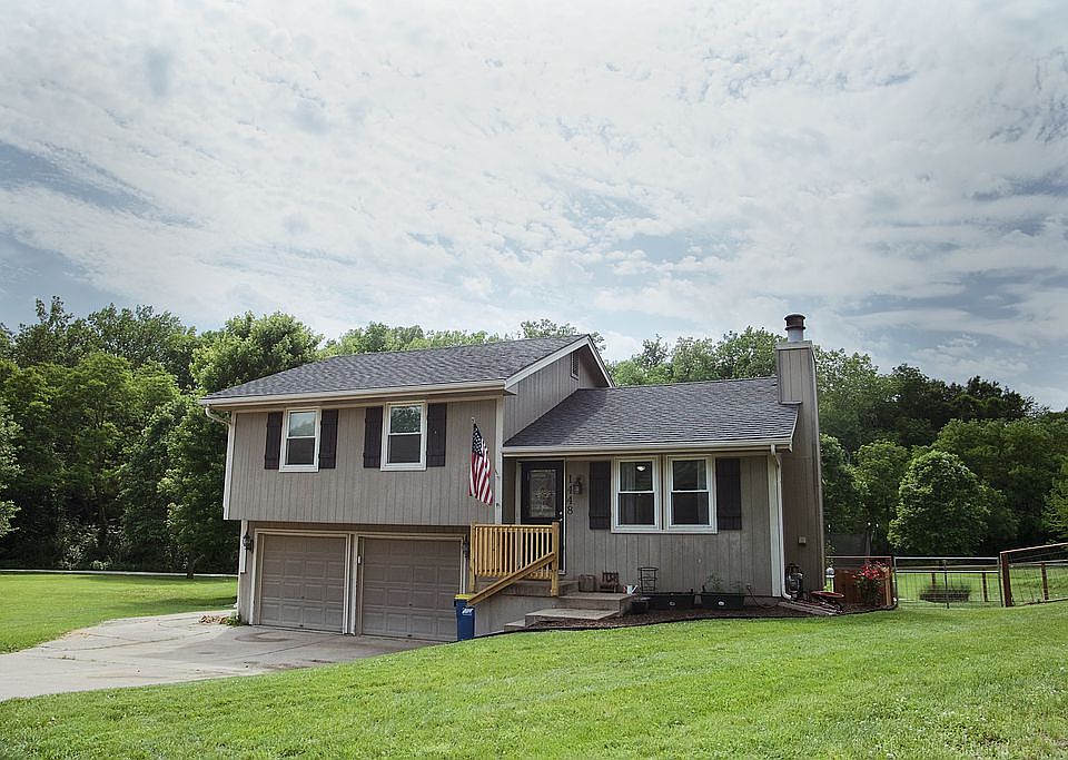 1st image of 1448 Park Ln