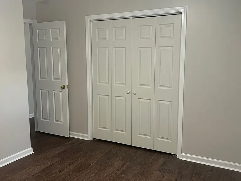 937 N Ashe St — Photo 11