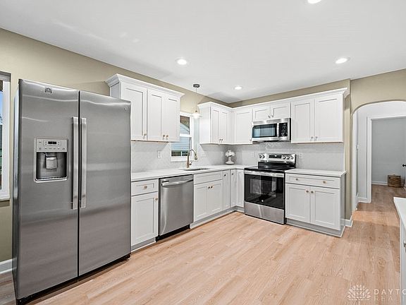 3rd image of 1050 Eureka Dr