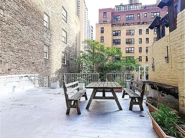 146 East 39th Street image 1 of 9