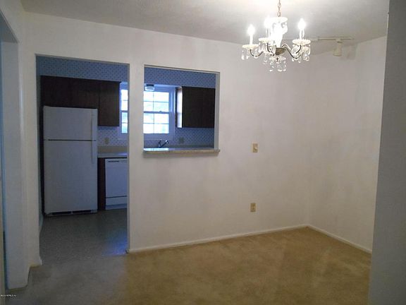 3rd image of 5201 Atlantic Blvd Unit 208