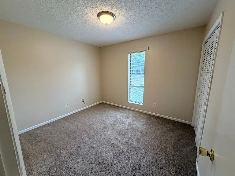 3902 Danube Cir — Photo 14