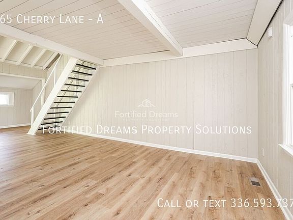 5th image of 165 Cherry Ln #A