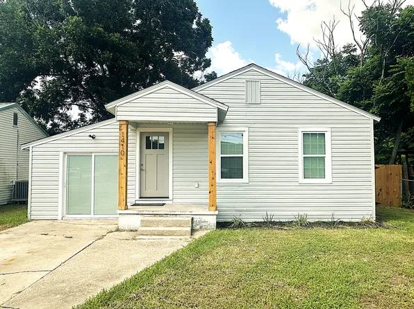 1410 E Mesquite Ln, Victoria, TX 77901