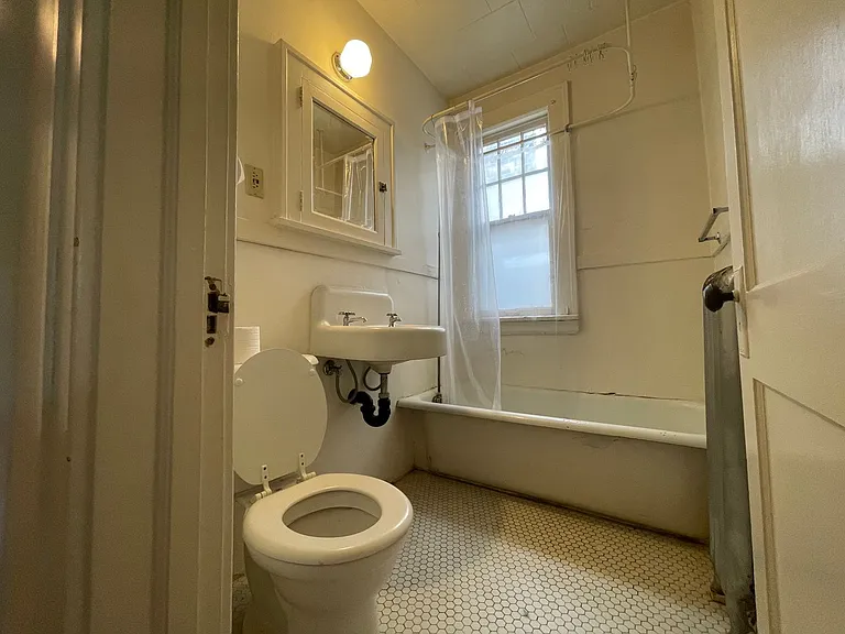 2166 Grand Ave — Photo 9