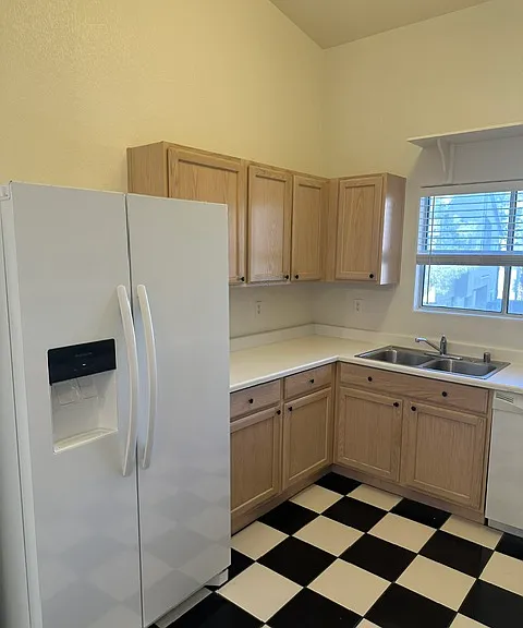 2100 Gravel Hill St #202 — Photo 14