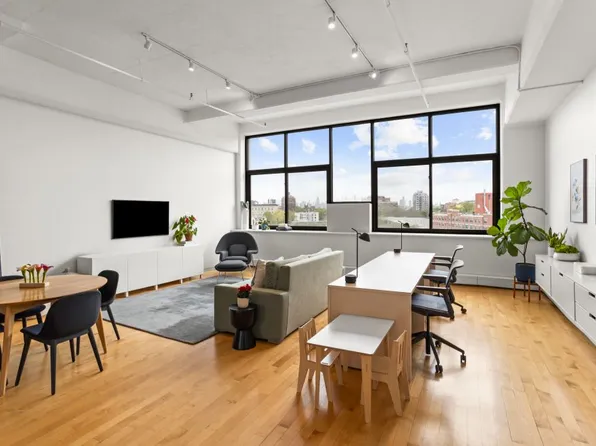 535 Dean Street image 1 of 5