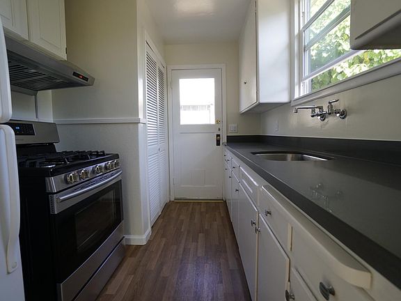 5th image of 840 34th Ave