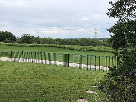 4th image of 220 Long Creek Blvd