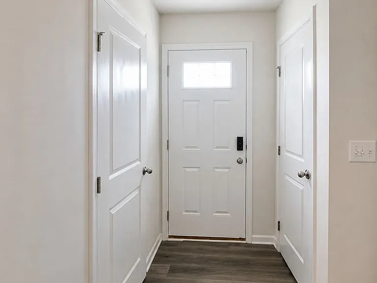 1613 Mountain Ash Ln — Photo 5