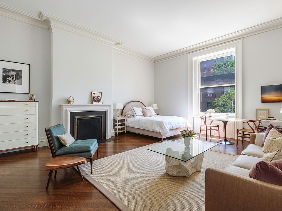 1st image of 10 Montague Ter APT 4B
