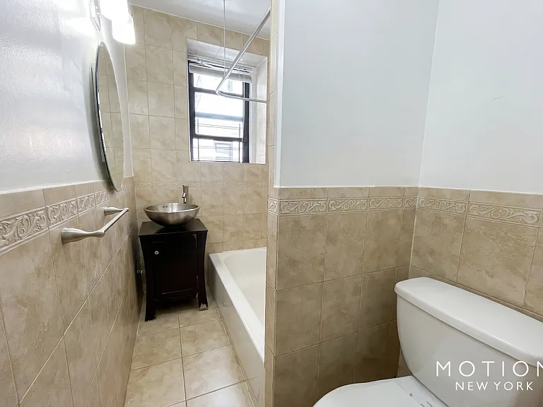 45 Tiemann Pl #2R — Photo 5