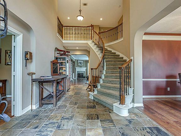4th image of 33303 White Oak Ct