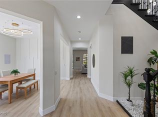 17 Winding Rd, Henderson, NV 89052