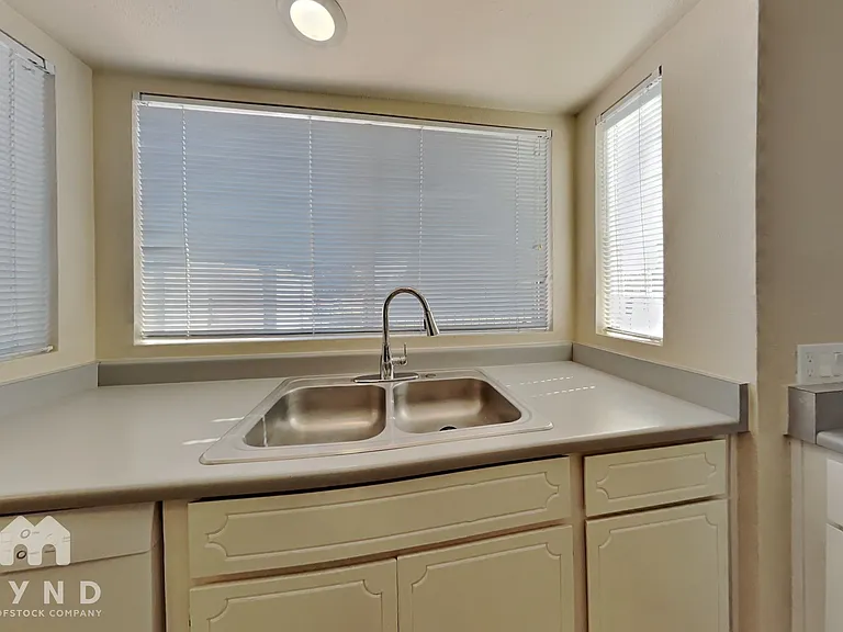 2630 N Salem #2630 — Photo 7