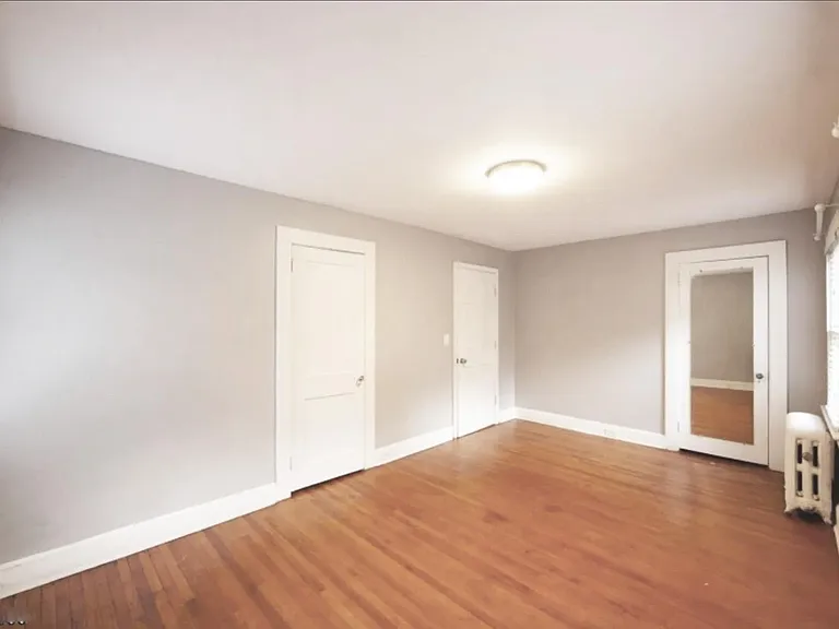 4 Oakcroft Ave — Photo 14