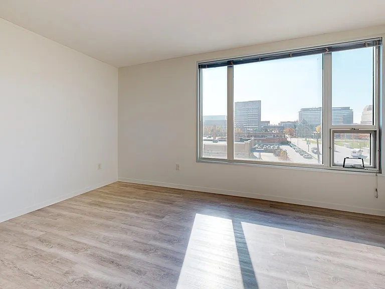 Innova Apartments — Photo 16