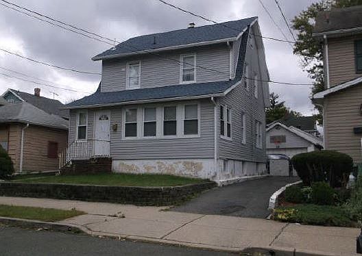 2nd image of 59 E 2nd St