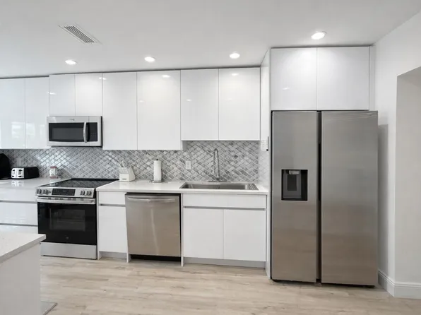 4 Westgate Lane #4c, Boynton Beach, FL 33436