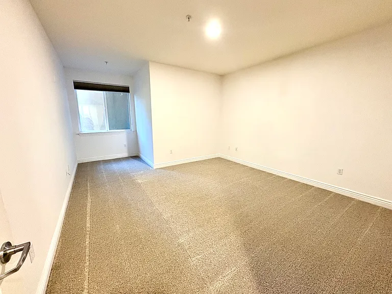 1310 Creekside Dr — Photo 26