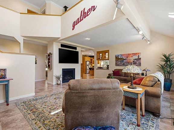 5th image of 13736 Gold Country Dr