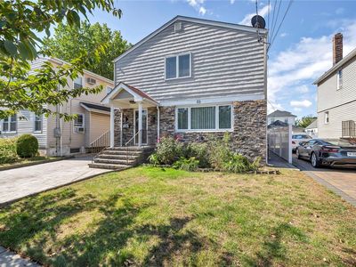 25 S 17th Street, New Hyde Park, NY, 11040