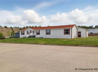 911 Stoetzel Ave, Pine Bluffs, WY 82082